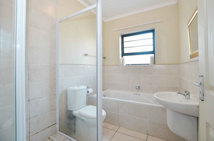 To Let 2 Bedroom Property for Rent in Burgundy Estate Western Cape